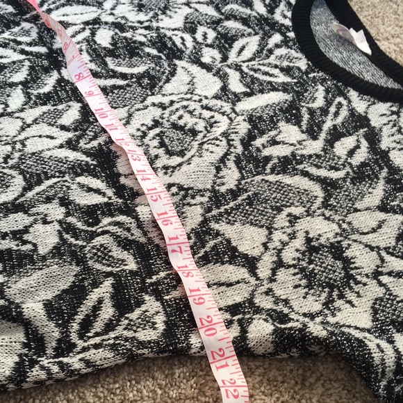 80’s Vintage Silver-flecked Floral Sweater - Picture 5 of 6